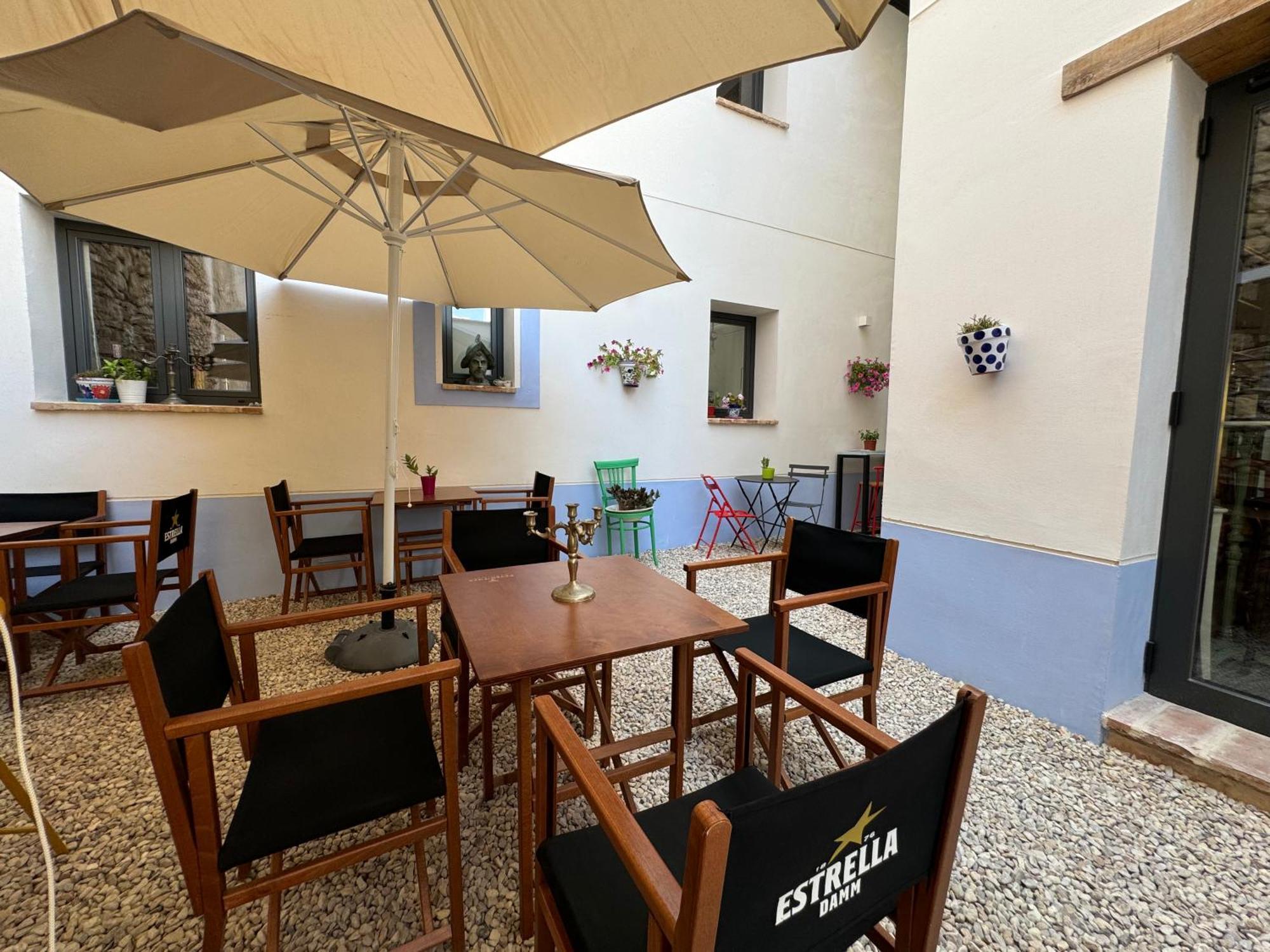 Casa Don Pelayo Boutique Apartments & Cafe Вальдерробрес Экстерьер фото